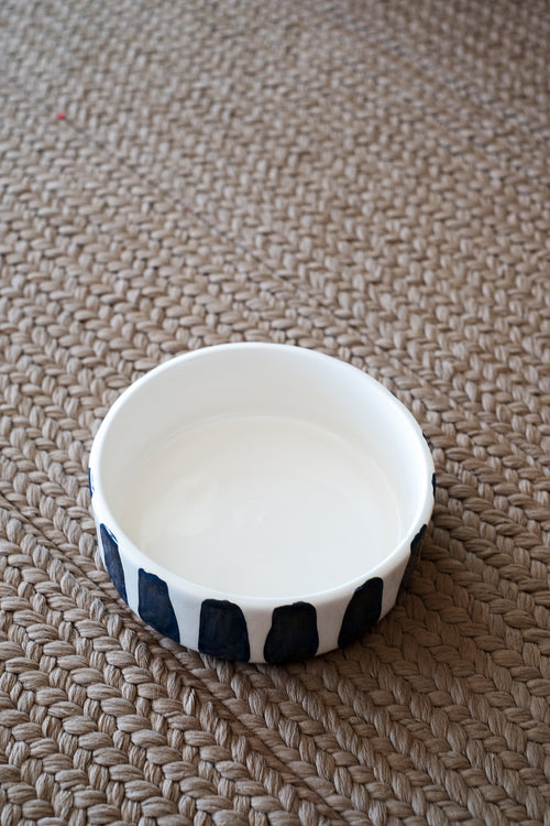 B&W stripes cat bowl