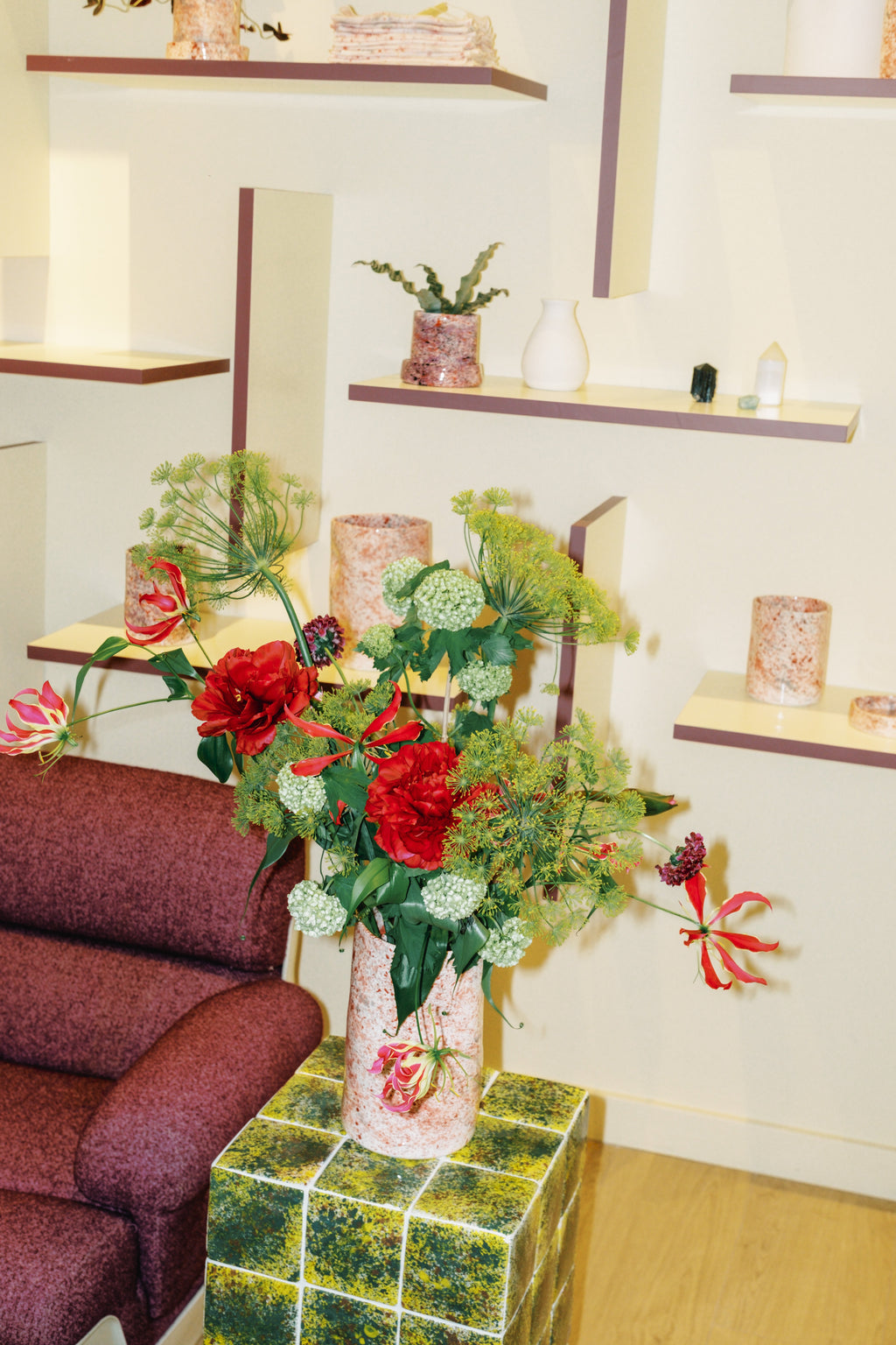 Hibiscus splatter bunch vase