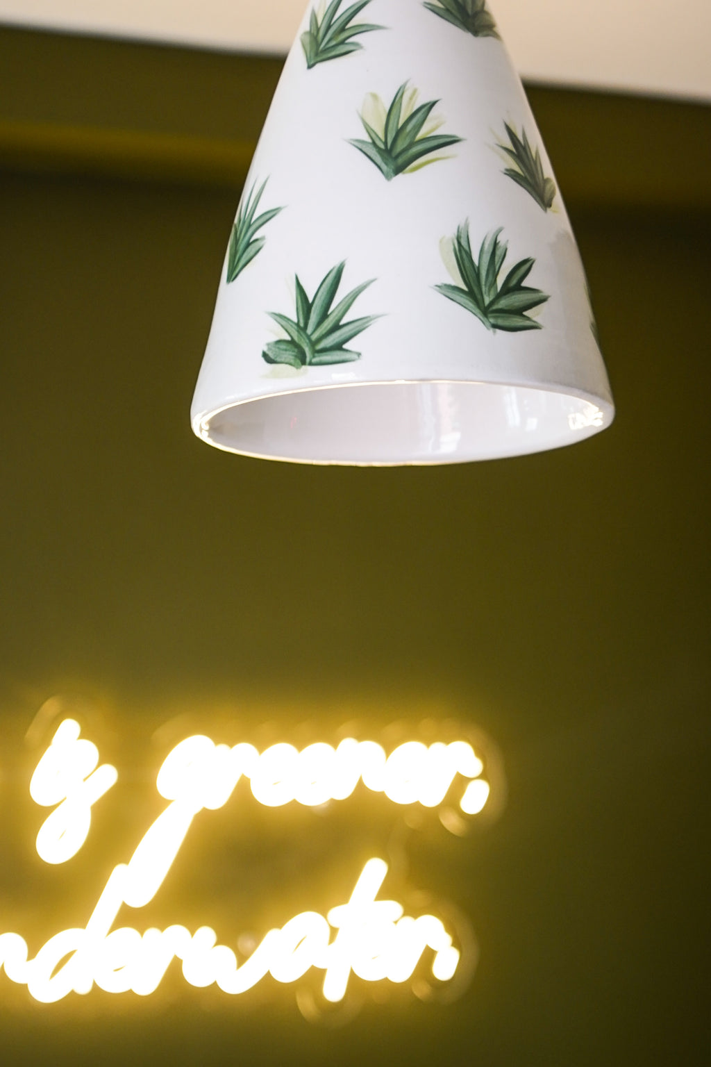 PLANTS CERAMIC LAMP