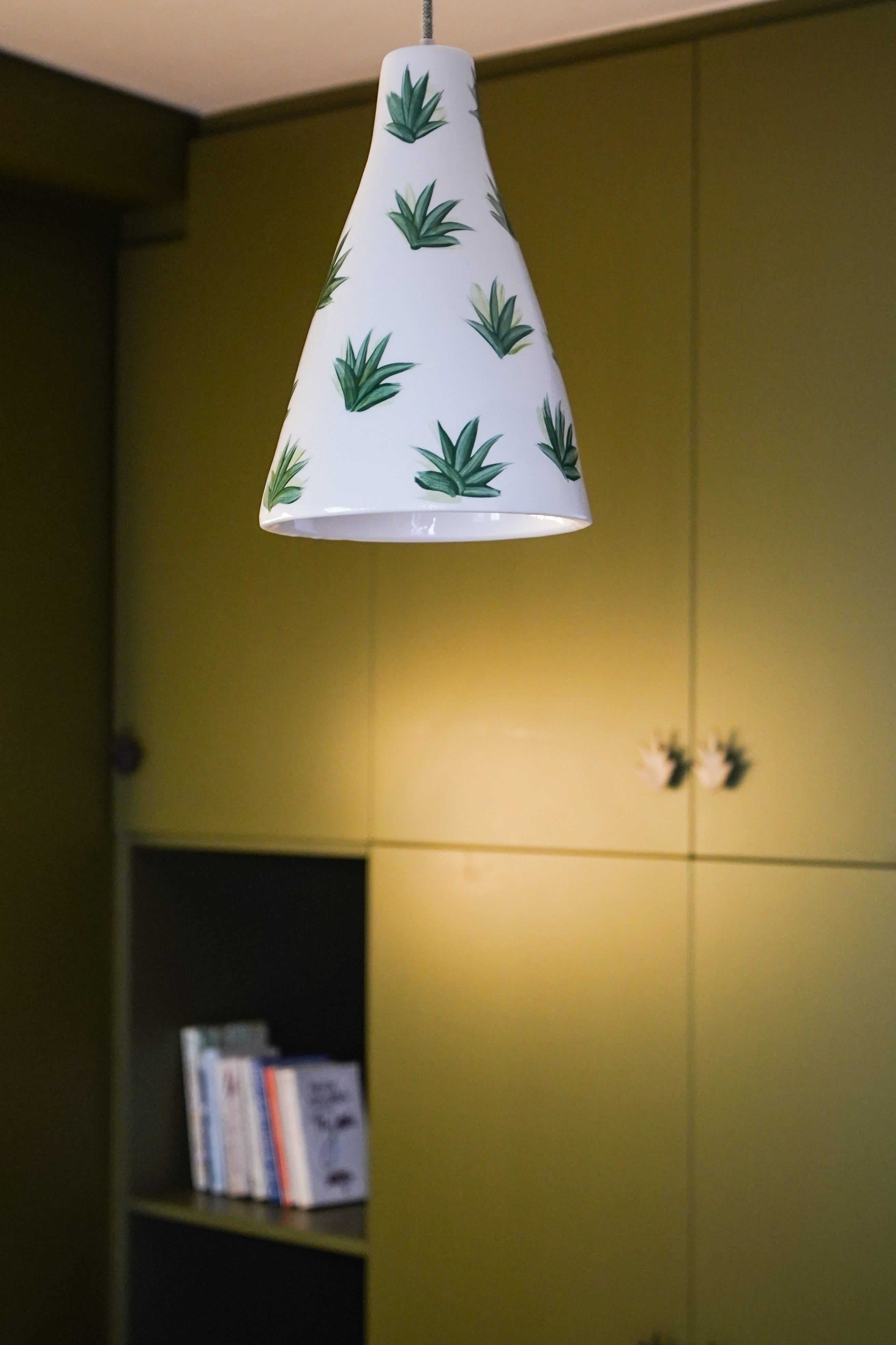 PLANTS CERAMIC LAMP