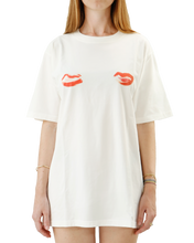 Load image into Gallery viewer, KISS ME TEE
