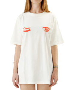 KISS ME TEE