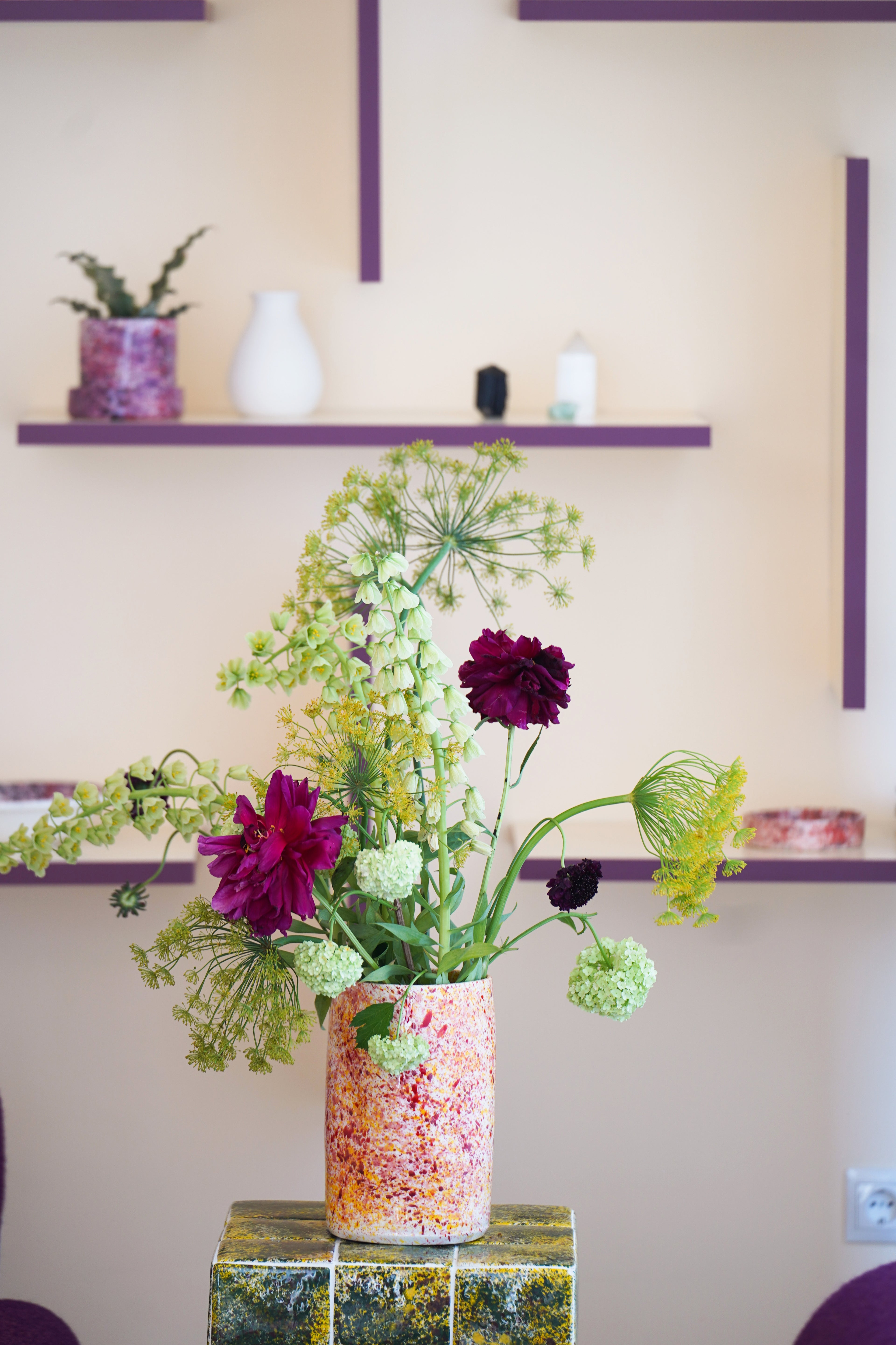 Chamomile splatter bunch vase