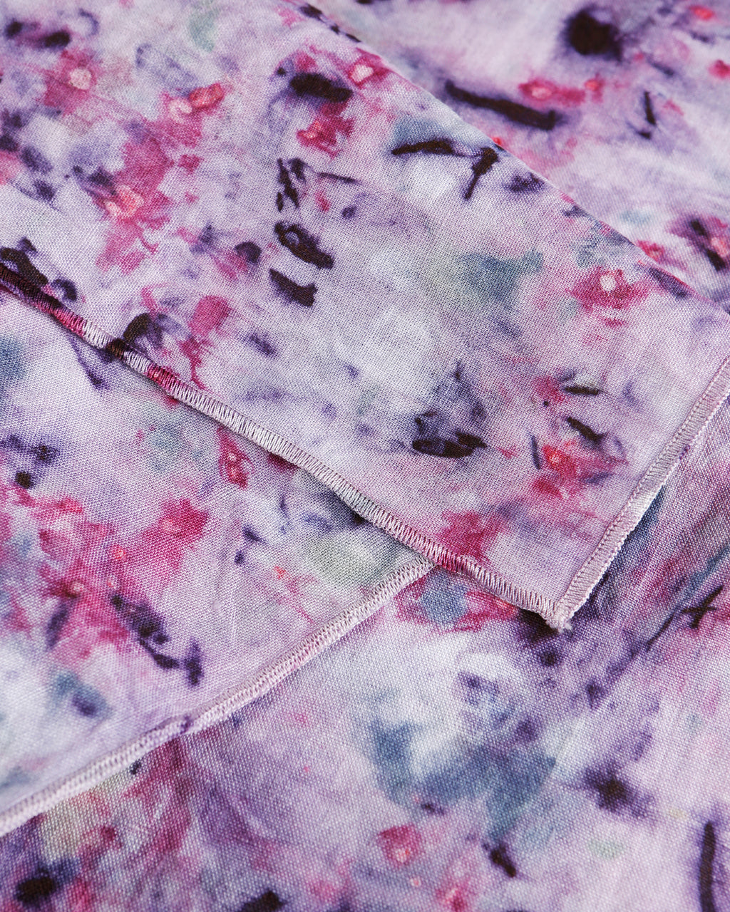 Black rose splatter linen napkin set